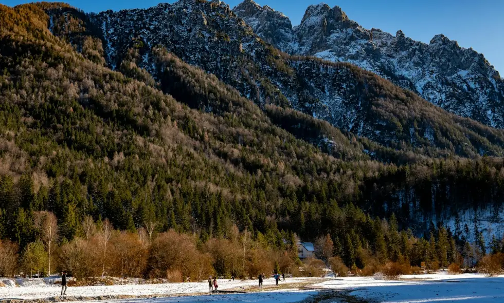 Avtomobilska potovanja po Sloveniji: doživetja ob avtocestah