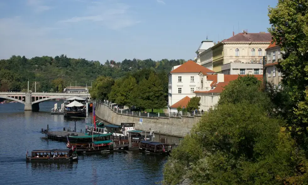 Možnosti cestování a památky na dálnicích České republiky